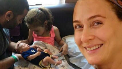 Yeni anne Ceyda Düvenci oğlunun yüzünü gösterdi