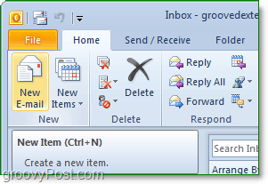 Office Outlook 2010'u açın ve ev şeridinden yeni e-postaya tıklayın