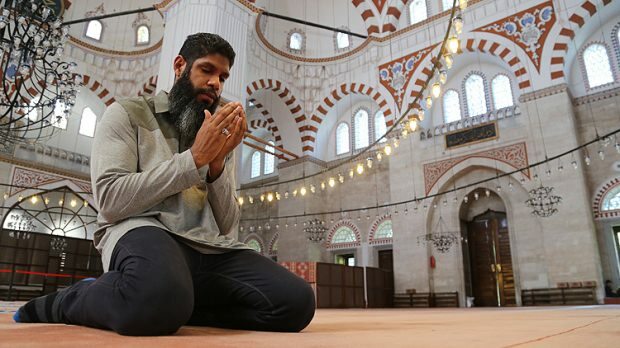 İtikafa girmek için Peru'dan İstanbul'a geldi