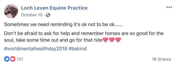 Lock Leven Equine Practice'den emoji içeren Facebook yayını örneği.
