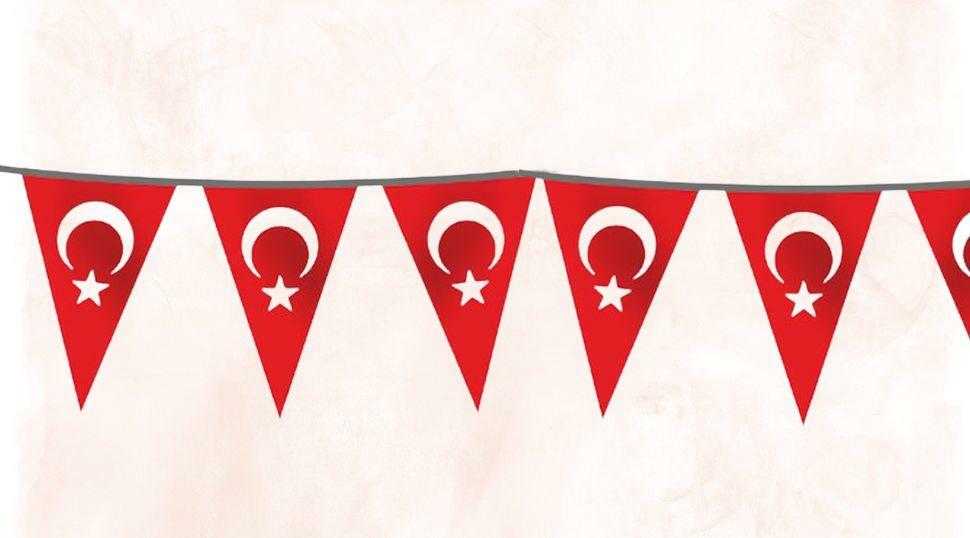 Özgüvenal İpe Dizili Süsleme Üçgen Türk Bayrağı