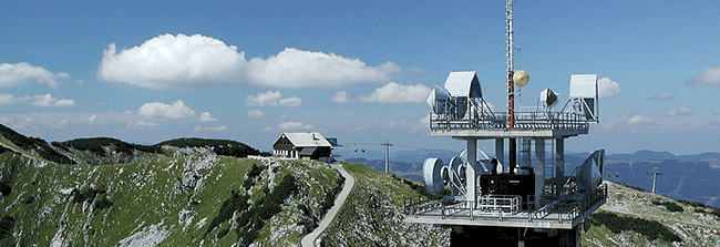 Avusturya'da bir dağ radyo kulesi