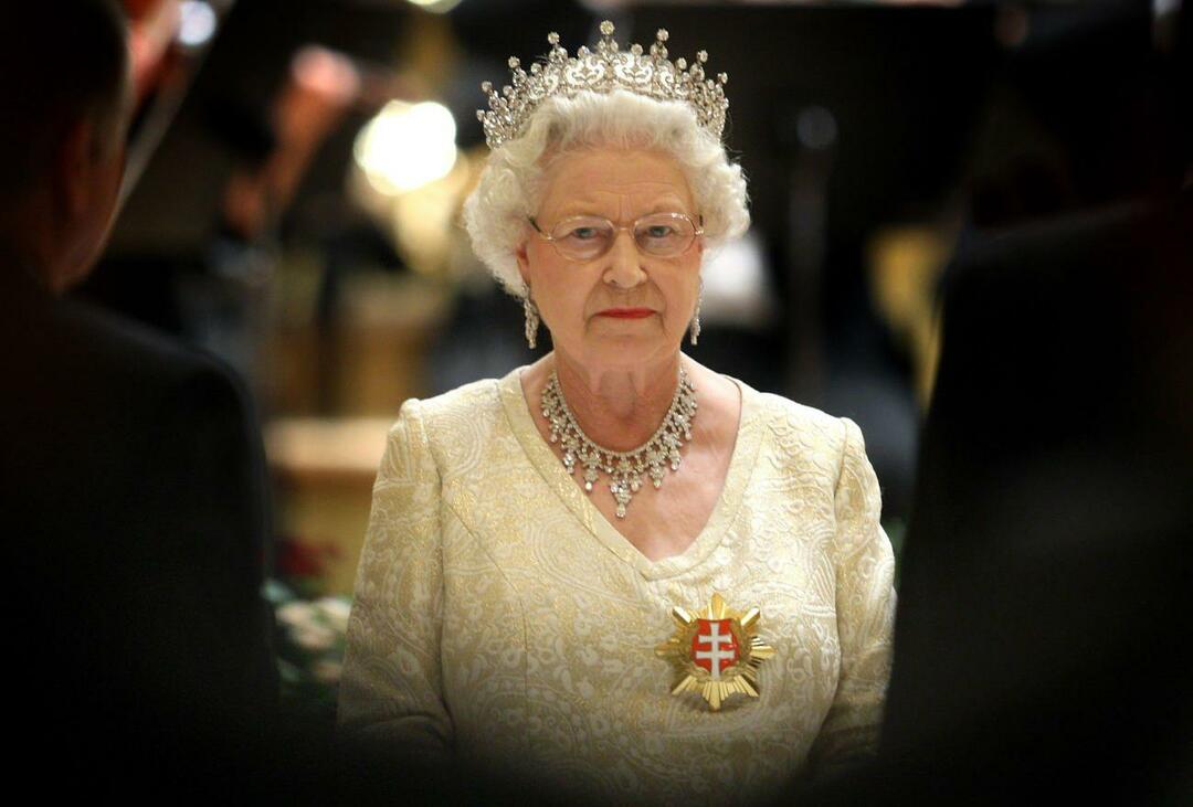 İngiltere Kraliçesi II. Elizabeth