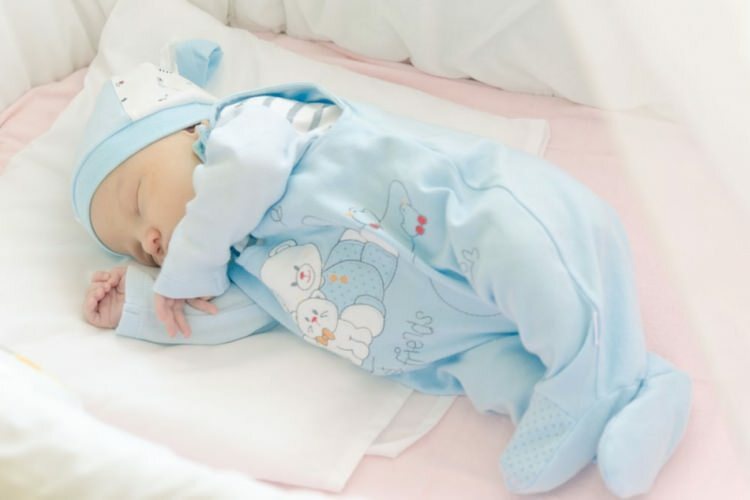 Bebeklerdeki uyku pozisyonunu dikkate alın!