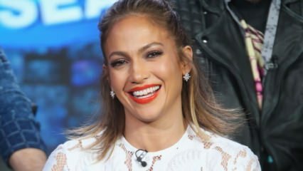 Jennifer Lopez cilt bakım markası çıkarıyor