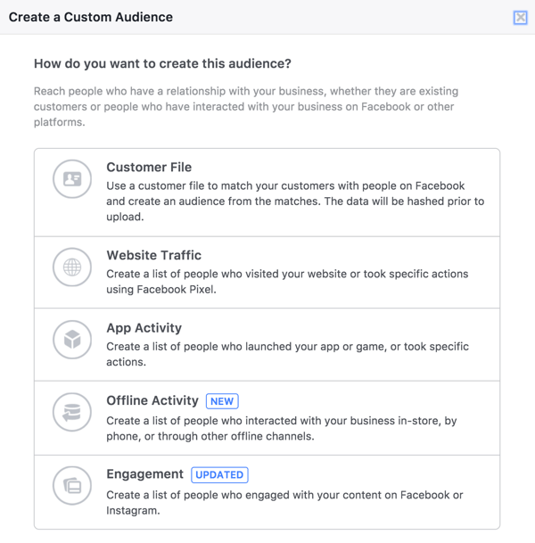 Facebook Hedef Kitleleri aracında, canlı videolarınızı izlemiş olan kişilerden bir kitle oluşturmak için Etkileşim'i seçin.