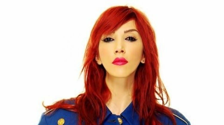 Hande Yener'den oğluna milyon dolarlık hediye!