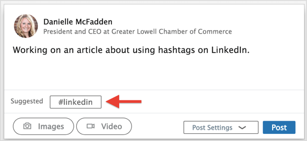 LinkedIn hashtag önerilerinden birini kullanın veya tercih ettiğiniz hashtag'leri yazın.