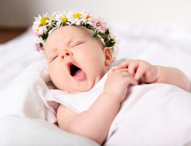 Bebekler neden gece uyuyamaz? Uyumayan bebeğe ne yapılmalı? Bebekler için uyku ilaçları isim