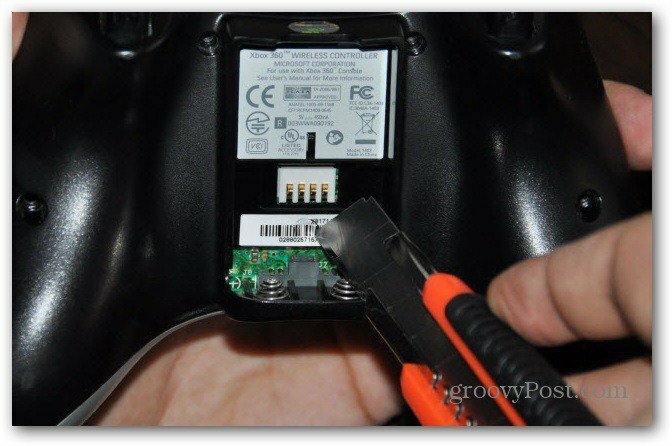 Xbox 360 denetleyicisi analog parmak çubuklarını değiştirin her şeyi sökün kesici son vida