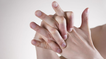 Parmak çıtlatmanın zararları nelerdir, nasıl bırakılır?