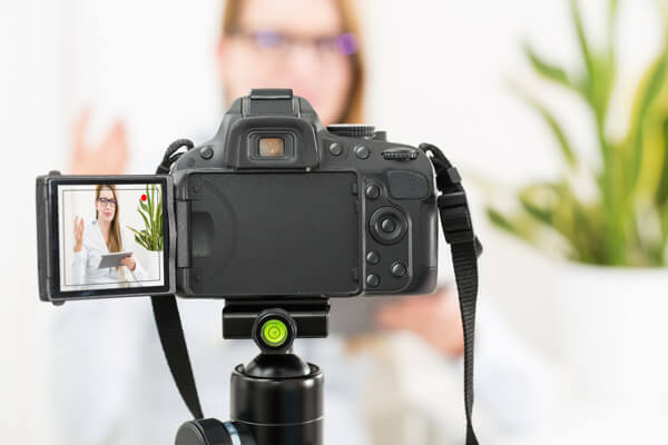 Dijital SLR, kaliteli video kaydetmek için mükemmel bir seçimdir.