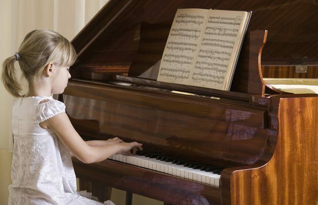 Çocuklar hangi yaşlarda müzik aleti çalabilir?