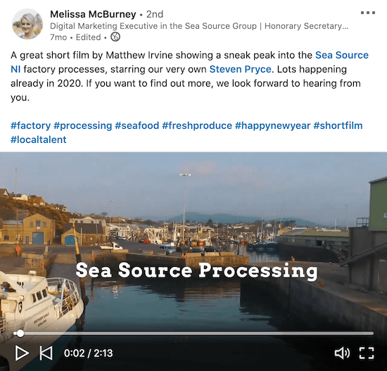 deniz kaynağı grubundan melissa mcburney'den fabrika süreçlerinin bazı kamera arkası görüntülerini gösteren bir linkedin videosu örneği