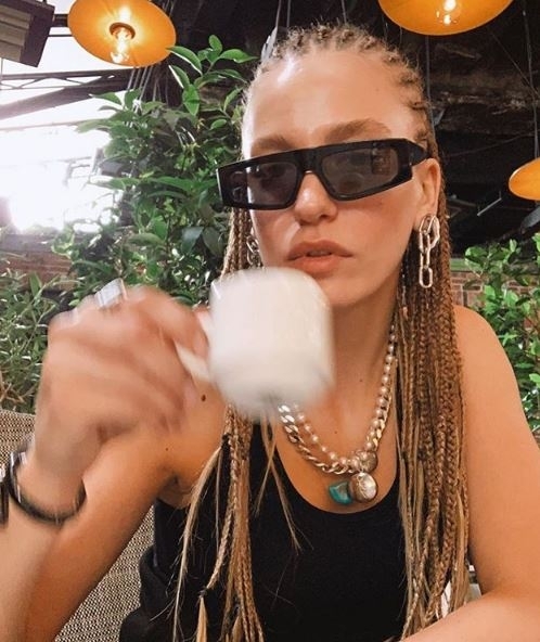 Serenay Sarıkaya'dan yeni yaz imajı!