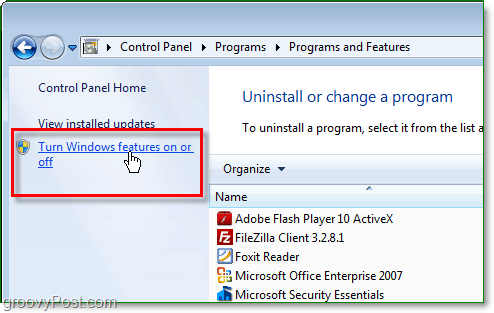 Windows 7 programları ve özellikler penceresinden Windows özelliklerini aç veya kapat seçeneğine tıklayın