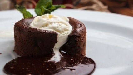 Sıcak çikolatalı kek nasıl yapılır?