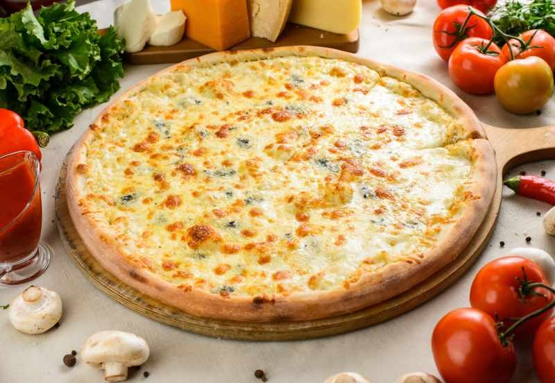 Dört peynirli pizza nasıl yapılır? En kolay dört peynirli pizza yapımı!