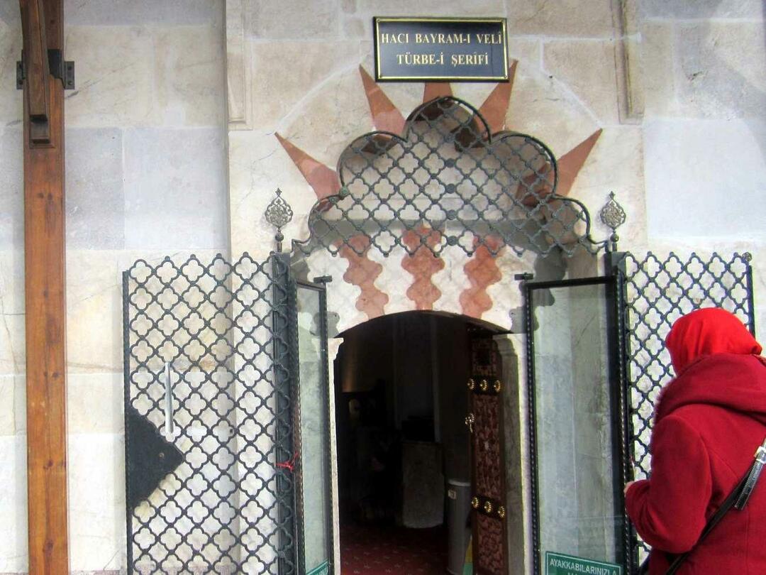 Hacı Bayram-ı Veli Türbesi kapısı