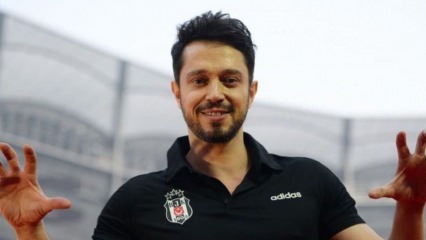 Beşiktaş'ın şampiyonluk kutlamalarında sahne alan Murat Boz'un zor anları!