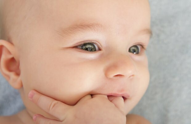 Emzik nasıl bırakılır? Bebekleri emzikten vazgeçiren etkili yöntemler