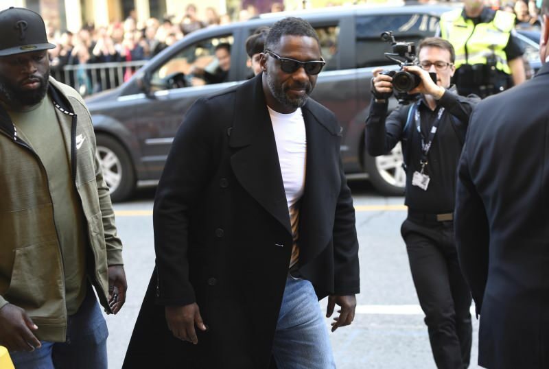 Idris Elba koronavirüsü testi pozitif