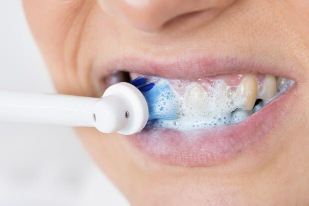 Ağız ve diş sağlığı nasıl korunur? Diş temizliği yaparken dikkat edilmesi gerekenler nelerdir?