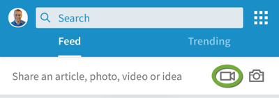 LinkedIn mobil uygulamasında video kamera simgesini bulun.