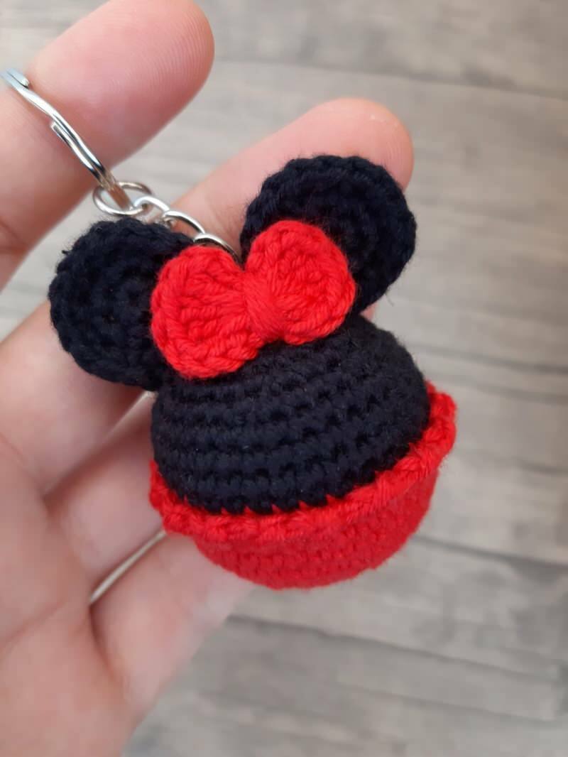 Amigurumi Mickey Mouse anahtarlıklar nasıl yapılır?  Mickey minnie detaylı anahtarlık yapımı