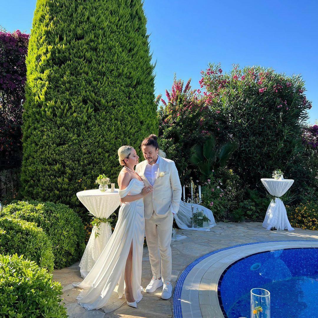 Çok Güzel Hareketler Bunlar 2 ekibinden oyuncu Engin Demircioğlu ile Selcan Kaya evlendi!