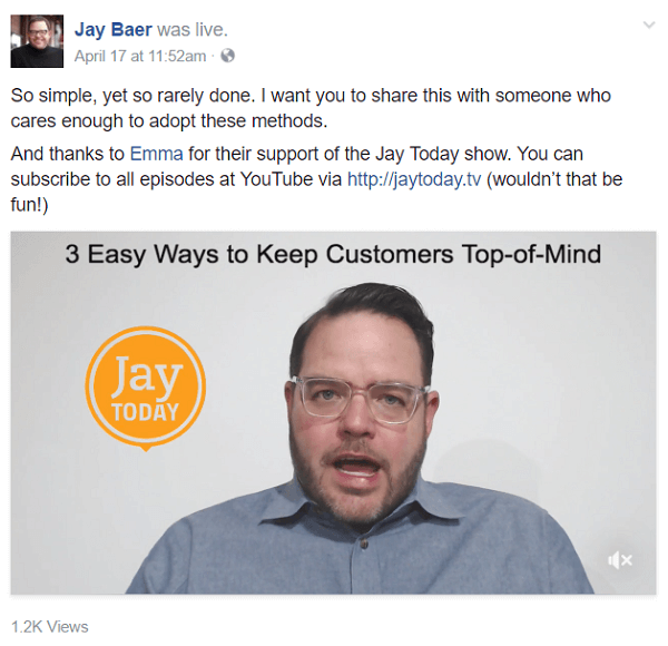 Jay Today programı aslen YouTube'daydı ve şimdi Facebook Live'da yayınlanıyor.