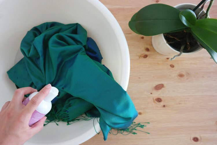 Evde ipek şal/eşarp temizliği nasıl yapılır?