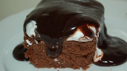 En kolay ağlayan kek nasıl yapılır? Enfes çikolata soslu ağlayan kek tarifi