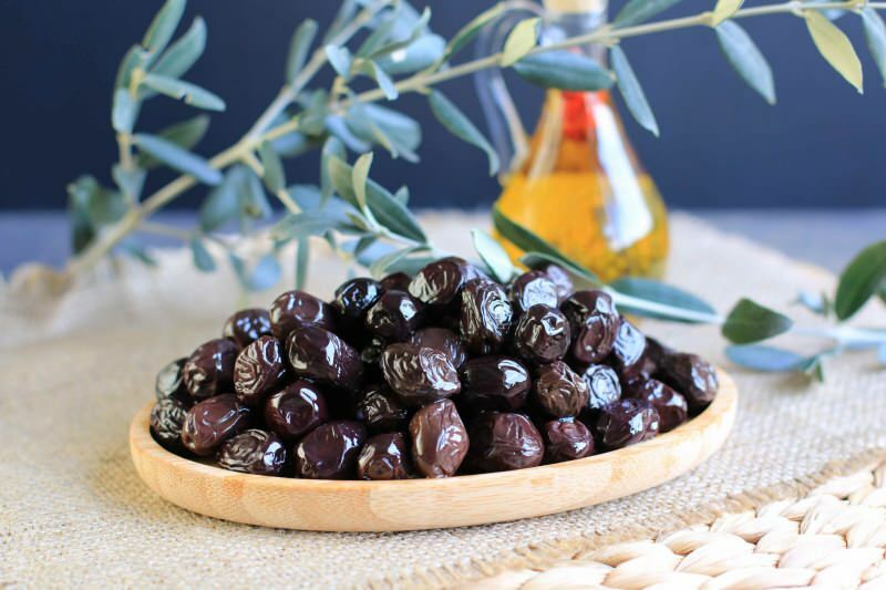 Bebekler için az tuzlu zeytin yapımı! Bebeklere zeytin kaçıncı ayda verilmeli?