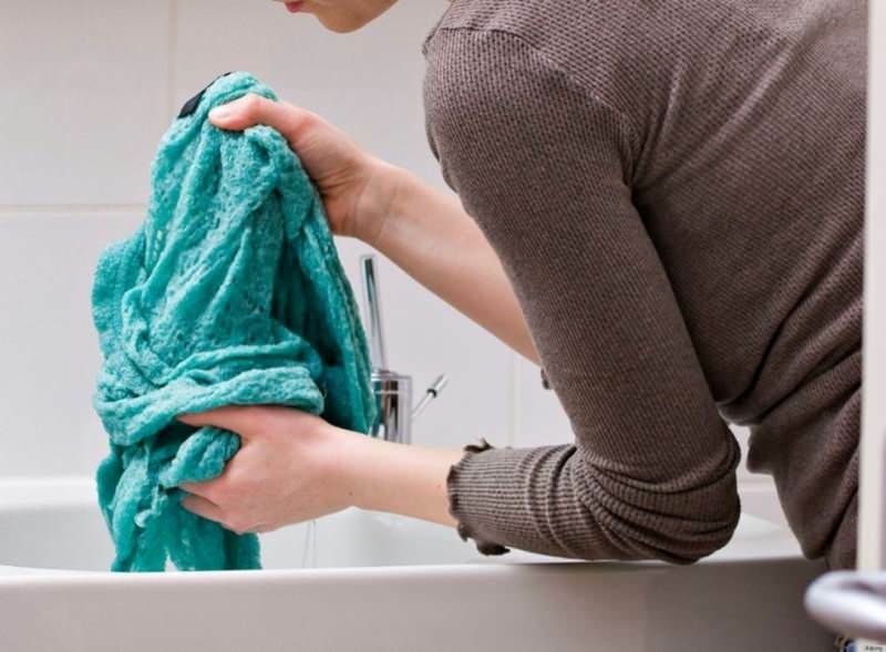 Battaniyedeki lekeler nasıl çıkar? Battaniyeler nasıl yıkanır Battaniye temizliği!