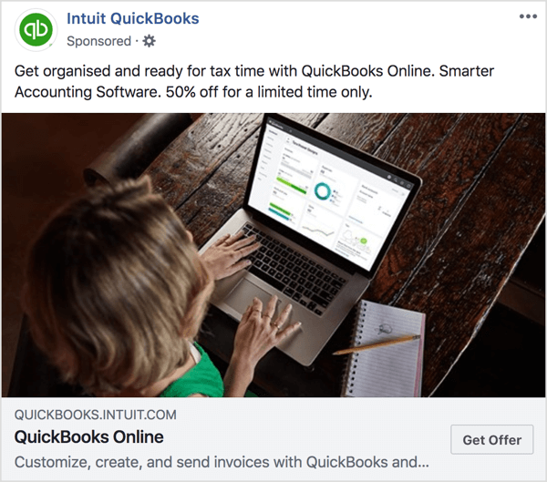 Bu Intuit QuickBooks reklamında ve açılış sayfasında, renk tonlarının ve teklifin tutarlı olduğuna dikkat edin.