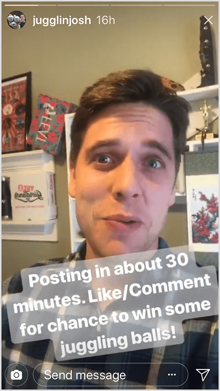 Josh Horton Instagram hikayeleri gönderisinde Josh, Yaklaşık 30 Darphanede Yayınlanıyor yazısıyla kameraya bakarken görülüyor. Gibi / Şans için Yorum Yapın Bazı Hokkabazlık Topları Kazanma!
