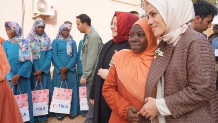 Esra Albayrak TİKA'nın Burkina Faso'ya yaptığı gıda yardımına katıldı