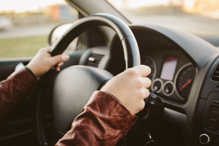Kadın sürücülerin trafikte yaptığı 5 hata