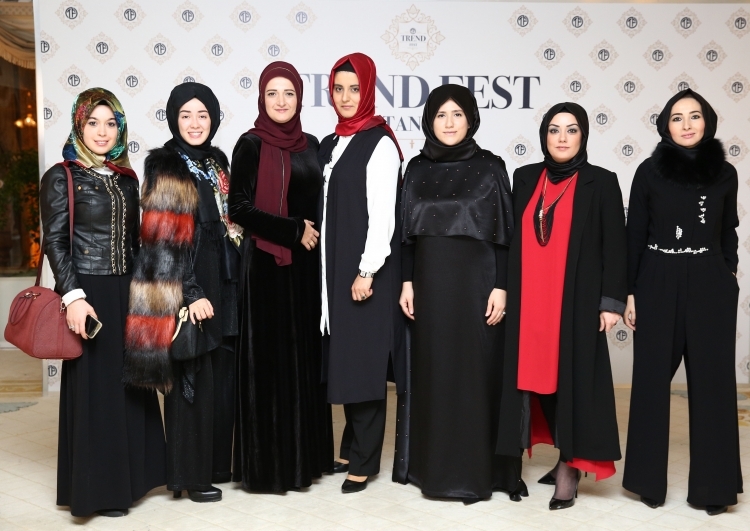 Kadın modacılar Halepli kadınlar için tasarlıyor