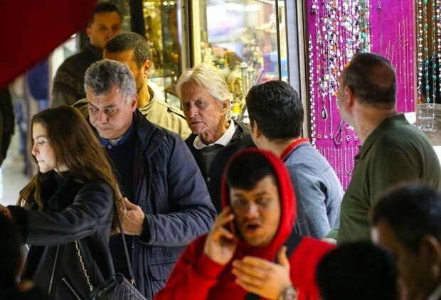 Michael Douglas çocuklarıyla birlikte Efes Antik Kenti'ni gezdi!