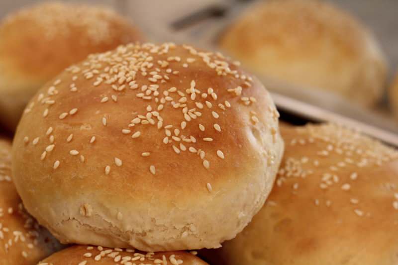 Evde kolay hamburger ekmeği nasıl yapılır? Hamburger ekmeği tarifi