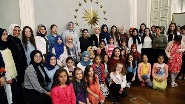 Emine Erdoğan'ın çağrısıyla 8 bakanlık çocuklar için harekete geçti!