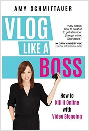 Amy Landino, Amy Schmittauer adı altında Vlog Like a Boss kitabını yazdı. Kapak, Amy'nin belden yukarısında bir video kamera tutan bir fotoğrafını gösterir. Başlık, beyaz ve fuşya harflerle açık mavi bir arka plan üzerinde görünür. Kitabın sloganı, Video Bloglama ile Çevrimiçi Olarak Nasıl Öldürülür.