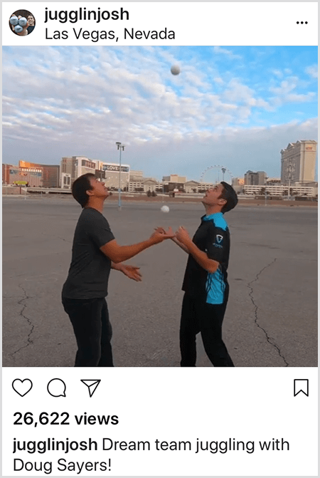 Doug Sayers ile birlikte bir Josh Horton Instagram fotoğrafı. Gönderinin üst kısmı, fotoğrafı Nevada, Las Vegas'ta gösteriyor. İki beyaz adam hokkabazlık yaptıkları toplara bakarken karşı karşıya duran boş bir arsada duruyor.