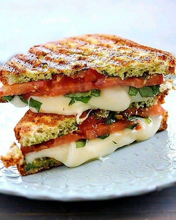 Pesto Soslu Tost