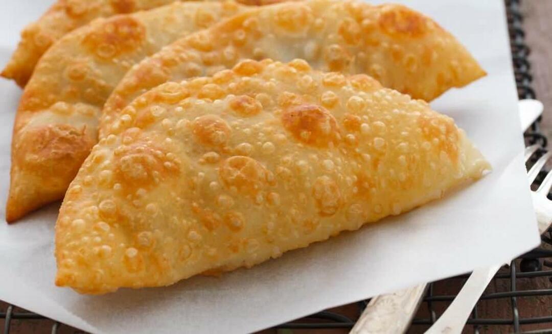 Yağ çekmeyen en kolay çiğ börek nasıl yapılır? Tam kıvamında çi börek 