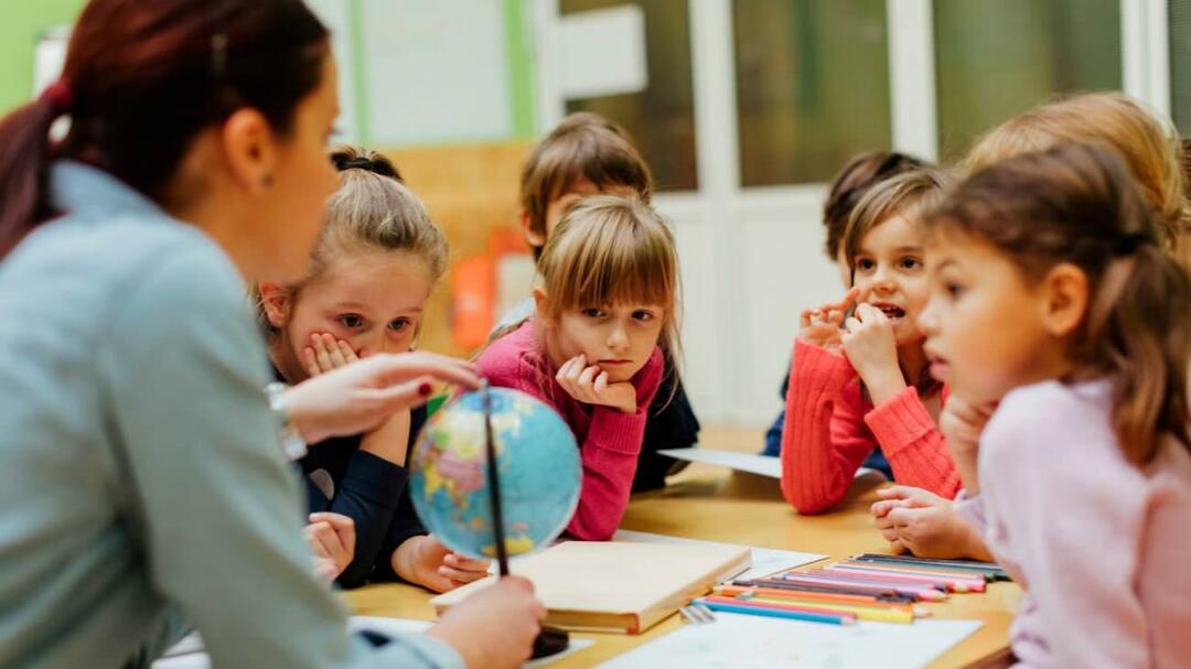 Öğretmenlerin çocuklar üzerindeki etkileri nedir? Çocuğun kişilik gelişiminde öğretmenin rolü