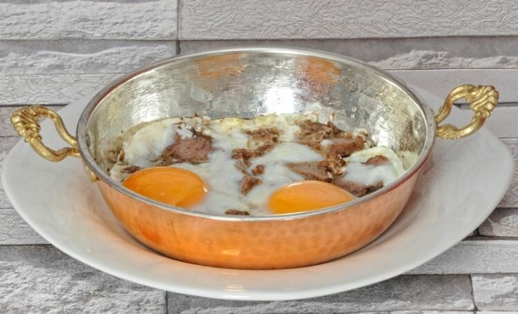 Kahvaltıda kavurmalı yumurta yemeyin!