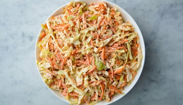 Coleslaw lahana salatası nasıl yapılır?